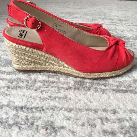 EARTH THARA BERMUDA SPICY RED BERMUDA SIZE 6 1/2. NEW WITHOUT TAGS - Picture 4 of 10